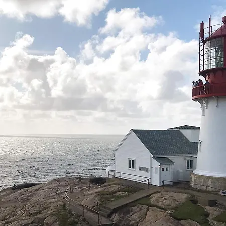 8 Person In Lindesnes Tryland