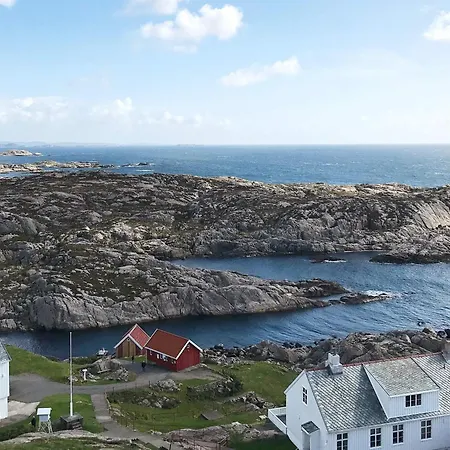 8 Person In Lindesnes Tryland