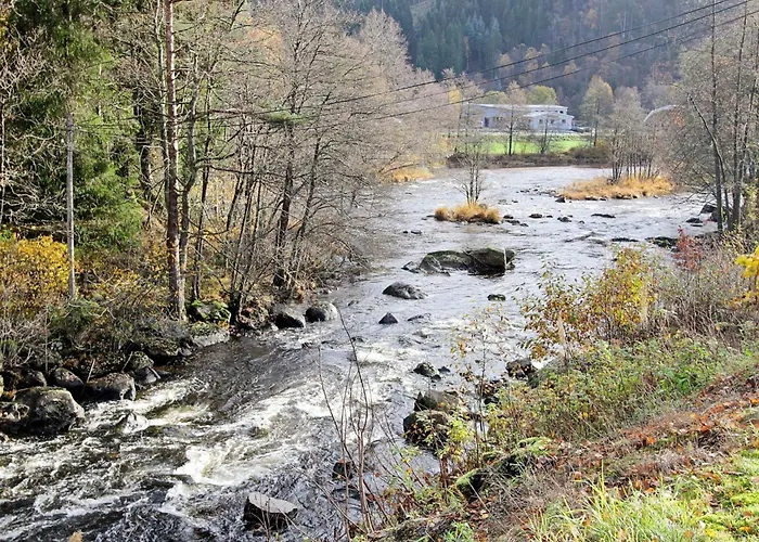 8 Person In Lindesnes * Tryland
